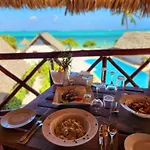 Almas Beach Boutique Hotel